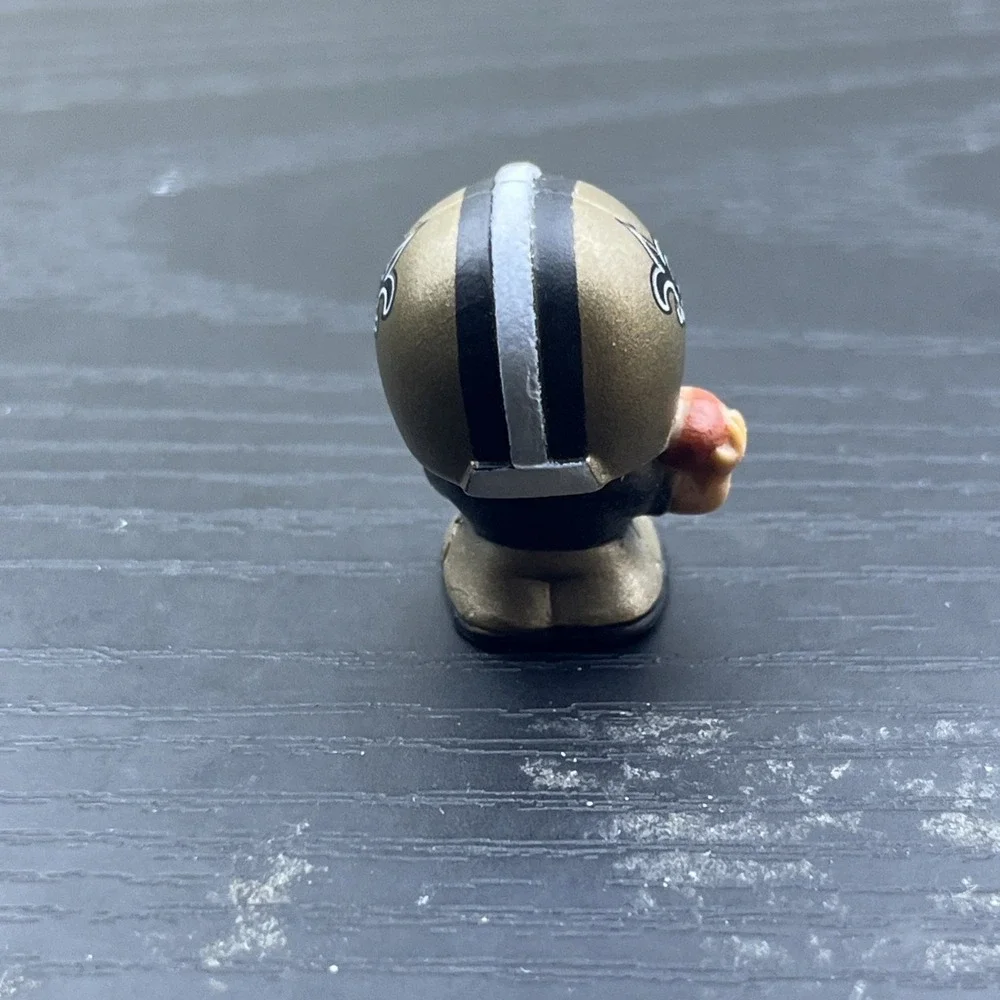 TeenyMates Legends Series New Orleans Saints NFL Mini Figure Party Animal